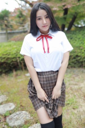 他揉捏她两乳不停呻吟a视频_神马影院手机在线观看