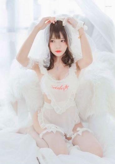 秋霞成人午夜伦在线观看_DVD完整视频观看